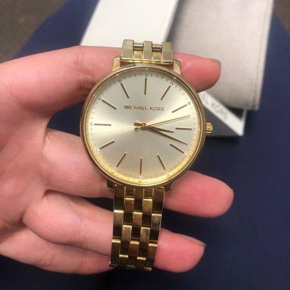 Michael Kors Gold Toned Watch with Crystals - Picture 4 of 15